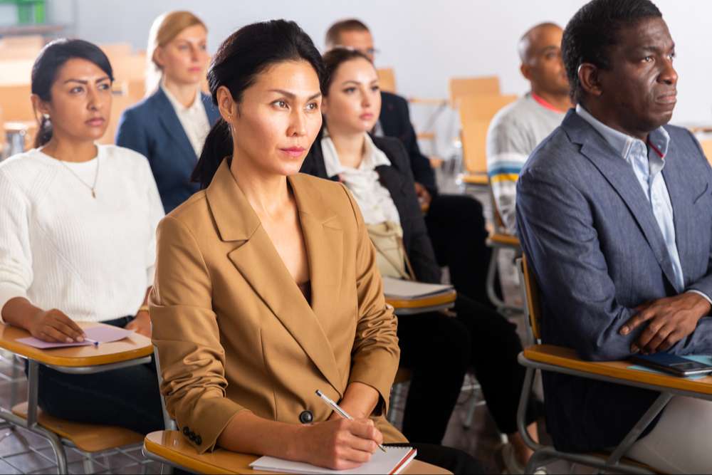 Groupe de personnes en formation professionnel